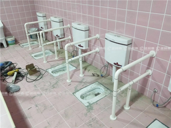 幼兒園衛生間扶手1.jpg