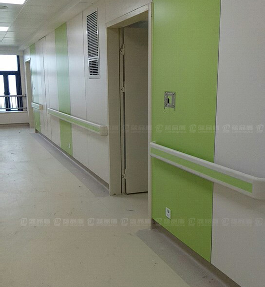 【福建】廈門華廈眼科醫院里的防撞扶手是藍品盾供貨的