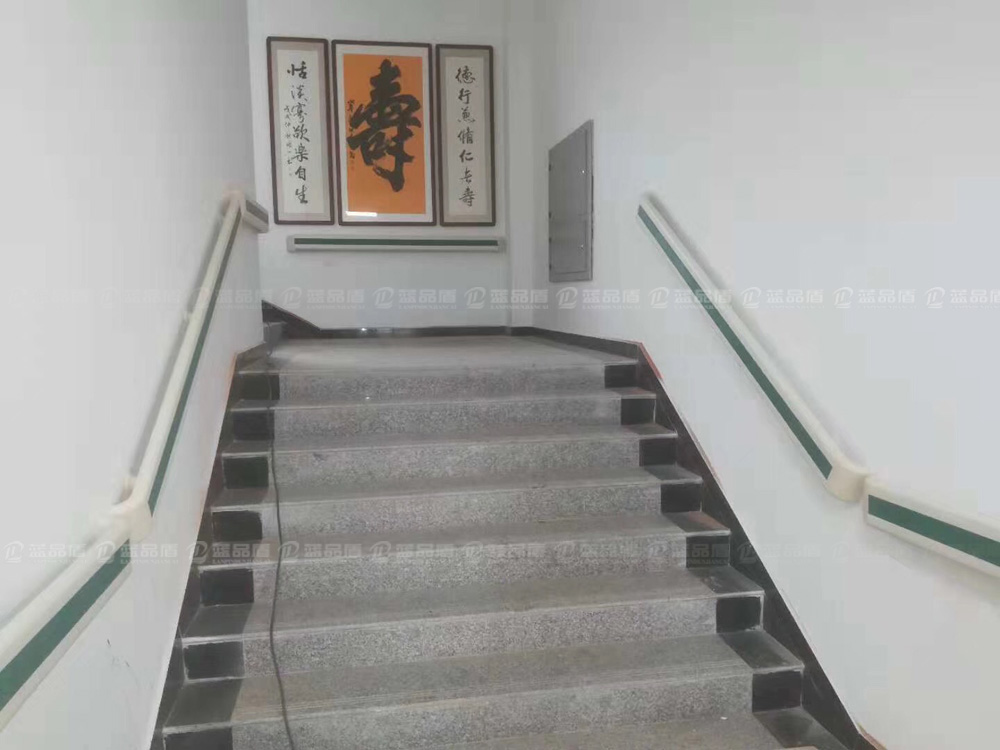 【陜西】西安鄂邑區甘河鎮圍棋寨幸福院里的走廊扶手完工啦