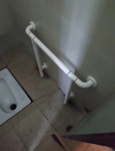 衛生間蹲便老人用扶手