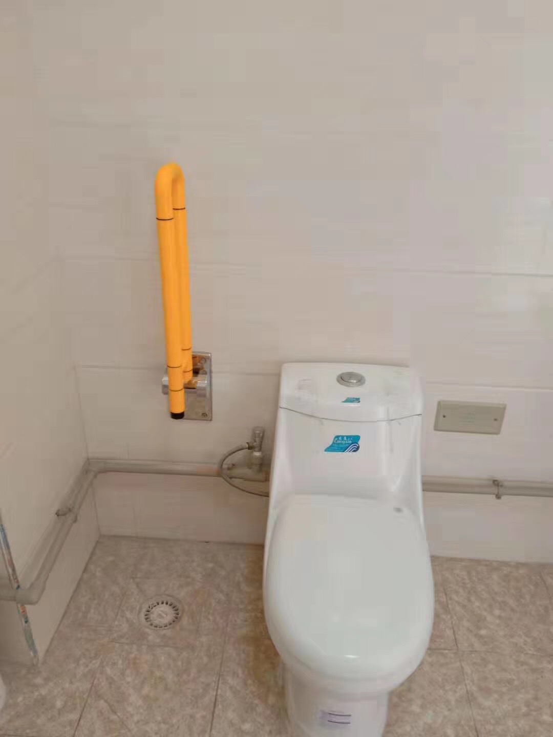 養老院無障礙扶手.jpg